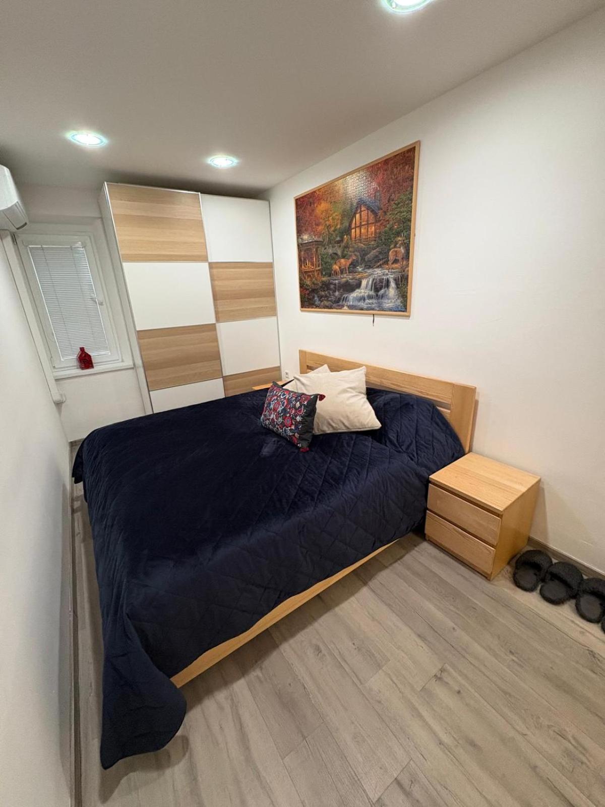 Apartment In Greater Downtown Area